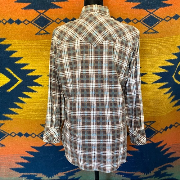 Vintage JC Penney Pearl Snap Flannel button up shirt. Size 15.5-33. Pockets! - Picture 9 of 15